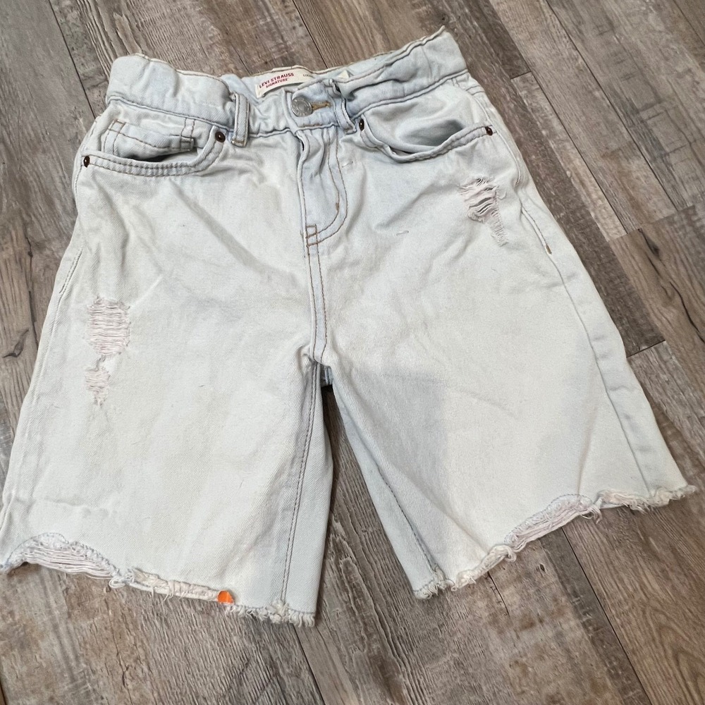 Levi Strauss Signature Kids Loose Fit‎ Light Wash Distressed Denim Shorts Size 8